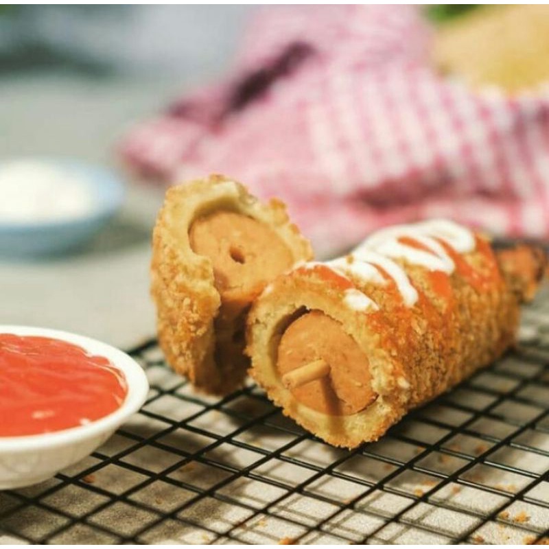 

CORNDOG MOZZARELLA ( Sosis + Mozza ) CEMILAN FROZEN FOOD MURAH (minimalorder2pcs)