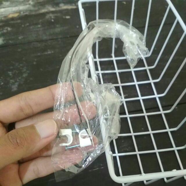 Kesi Putih Keranjang Besi Gantung Tempat Aksesoris Serbaguna Rak Bumbu Dapur Wall Grid Dekorasi