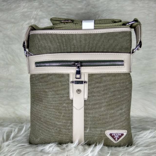 Tas selempang kanvas prada01