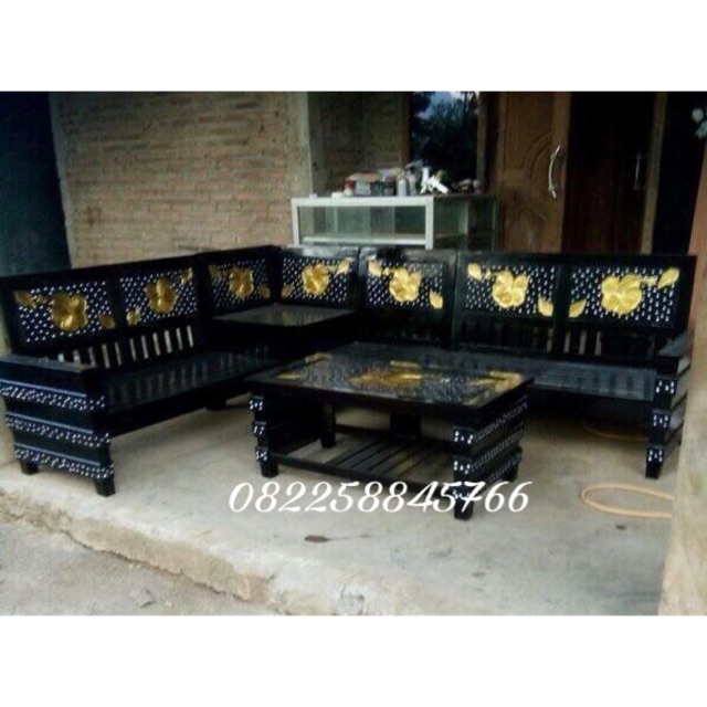 Kursi Sudut Ruang Tamu Meja Kursi Sudut Ukir Kayu Jati Buatan Jepara