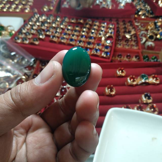 BATU AKIK CHALCEDONY HIJAU BOTOL , green topaz  (N)
