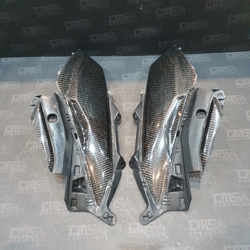 Cover Body Side Pijakan Kaki New Vario 125 150 Part Original Lapis Carbon Kevlar
