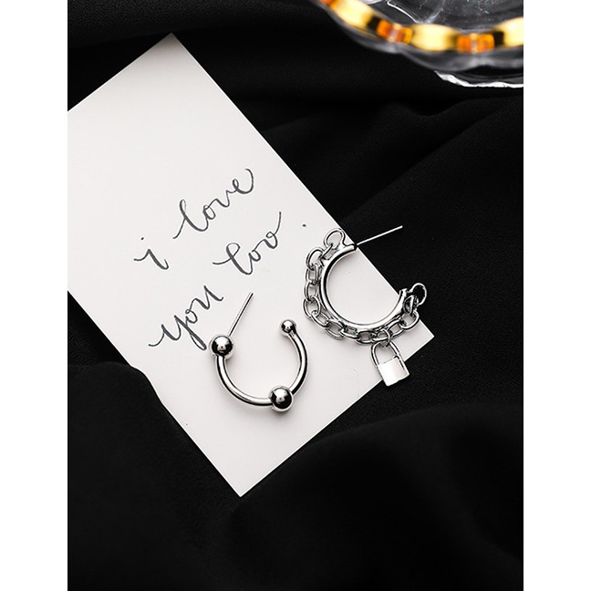 LRC Anting Tusuk Fashion Silver Asymmetric Chain Geometric Alloy Earrings P22328