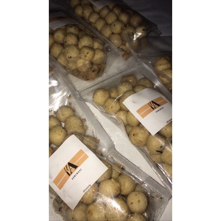 

Tahu Bulat Mini Original (Daun Jeruk Bawang)