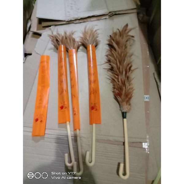 Kemoceng bulu ayam asli/rrt