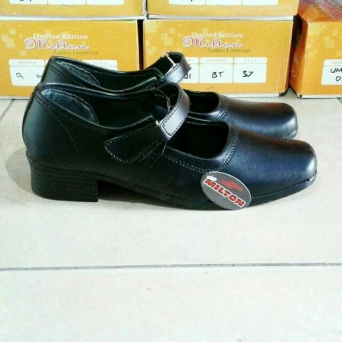 {KUALITAS TERBAIK}      pantofel sekolah wanita sepatu kerja wanita pantofel tali warna hitam