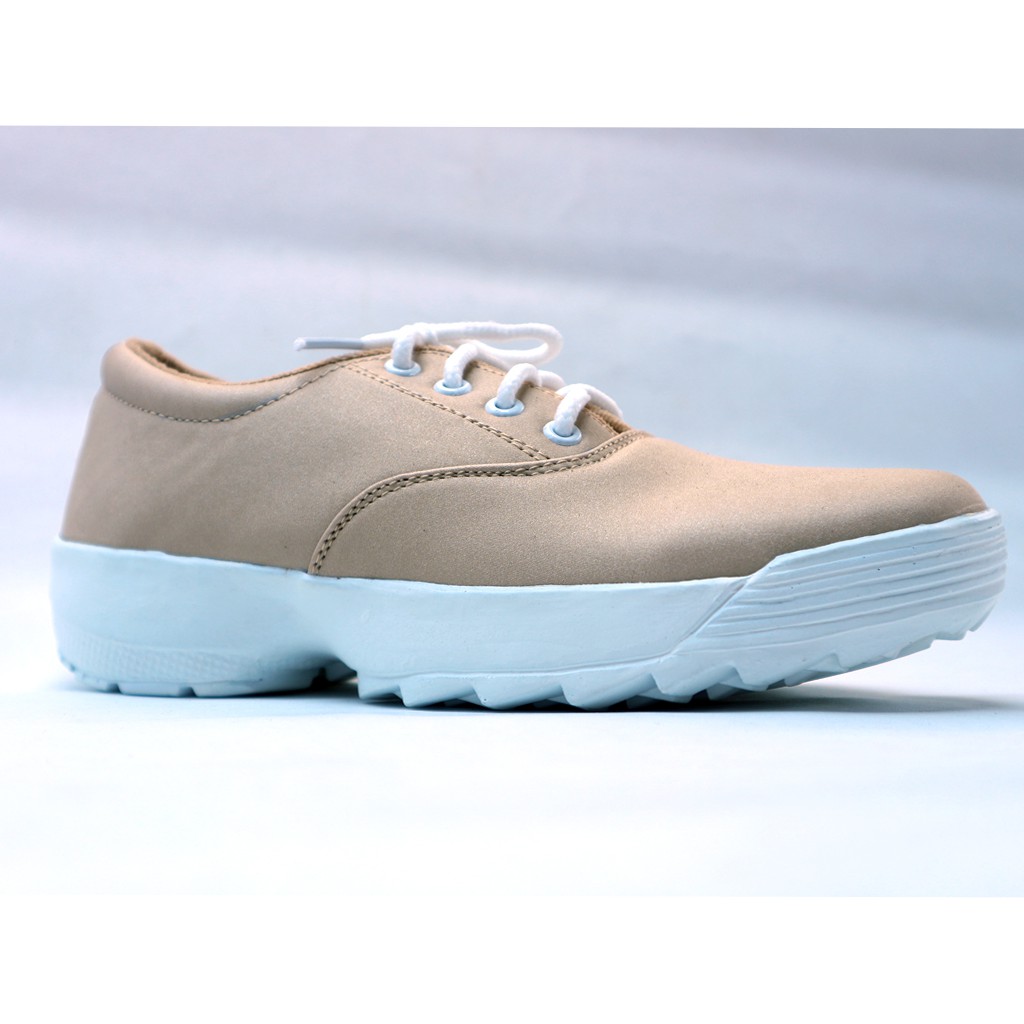 Sepatu Wanita Sneakers Yutaka YK-01 GOLD