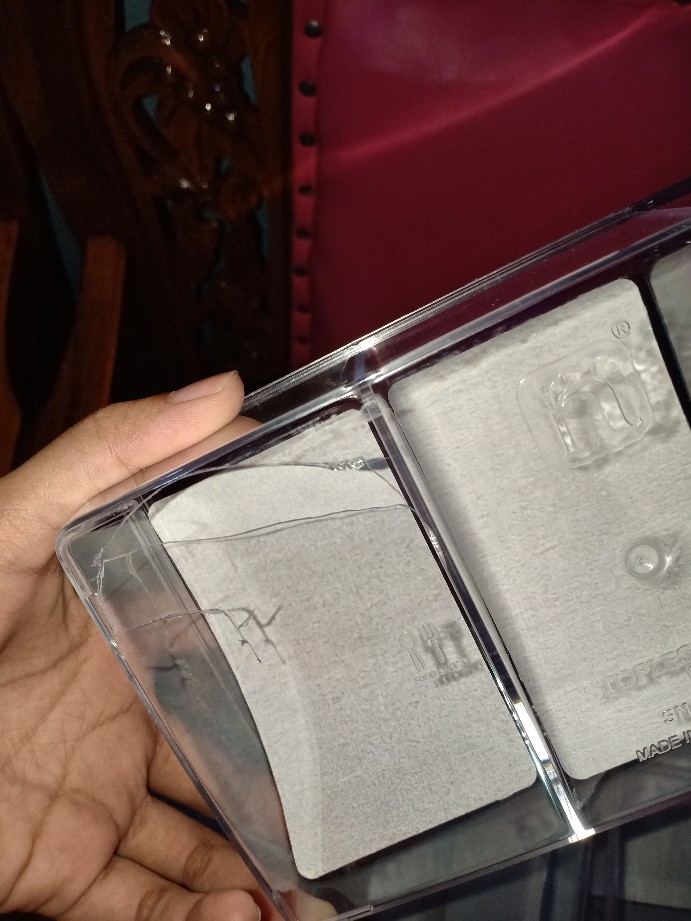 Toples Nuai Persegi Panjang Sekat 3 Nuai Sn 738 (500gr)