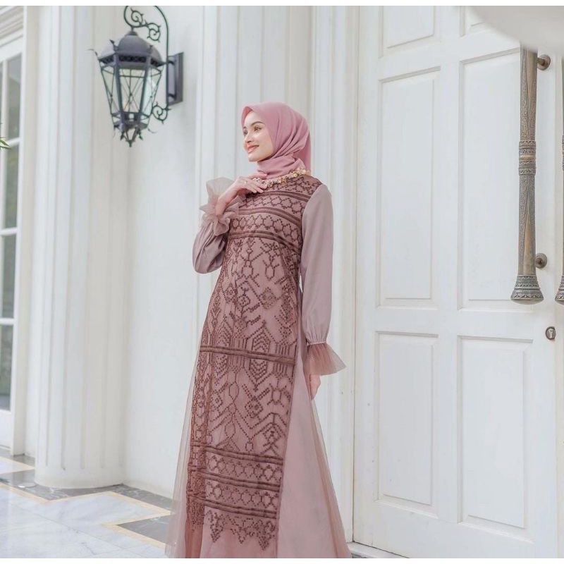 Sumba tile vanilla hijab Brunette XL