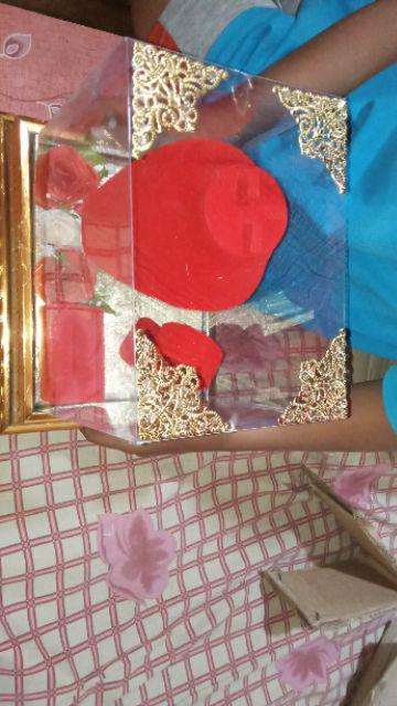 Tempat Cincin Hantaran Dengan Alas Frame Dengan Tutup Mika