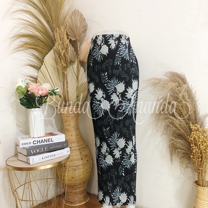 REAL PICT ROK PLISKET BATIK / ROK PLISKET / BAWAHAN KEBAYA / ROK KEBAYA / ROK WISUDA / MOTIF KELEPA SILVER