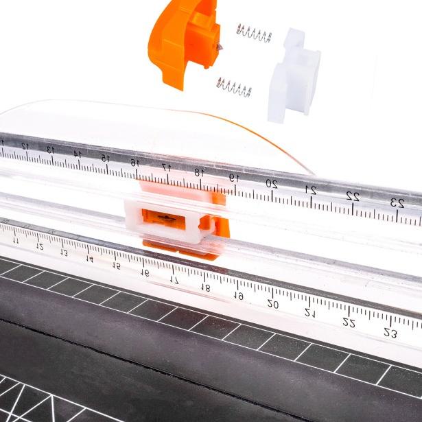 

❊ Paper Cutter Pemotong Kertas Joyko PC-1637 A4 ♦