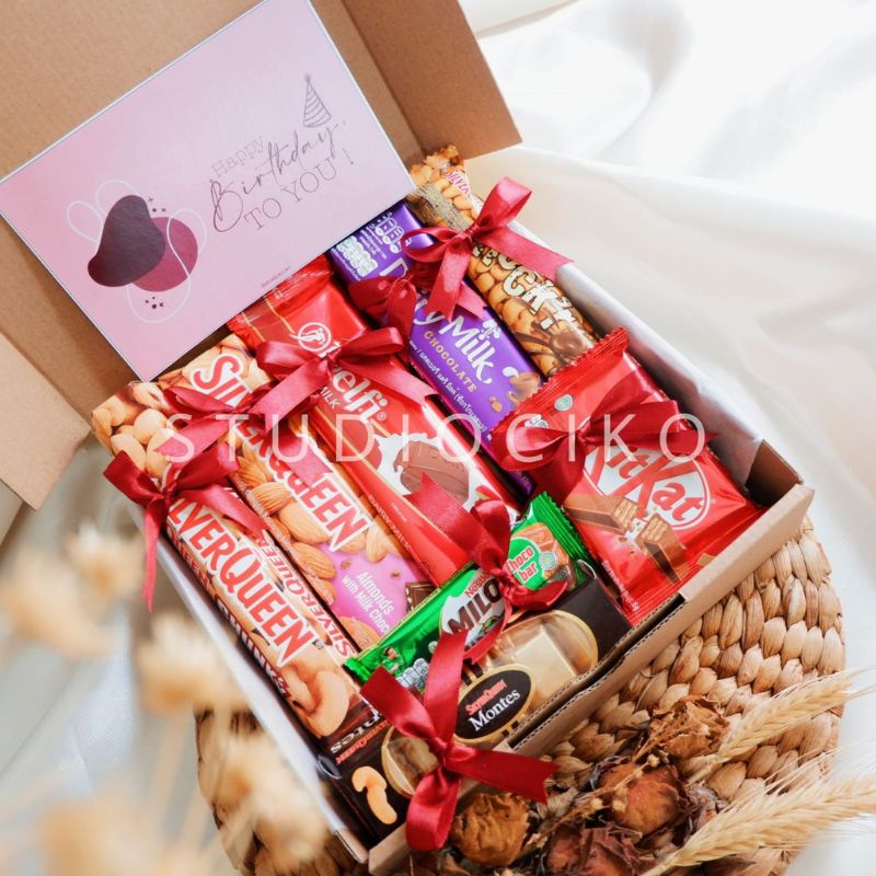 

KADO ULANG TAHUN CEWEK COWOK WISUDA ULTAH HAMPERS COKLAT VALENTINE