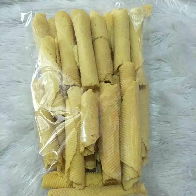 

Opak gulung manis-enak-renyah-camilan-makanan ringan