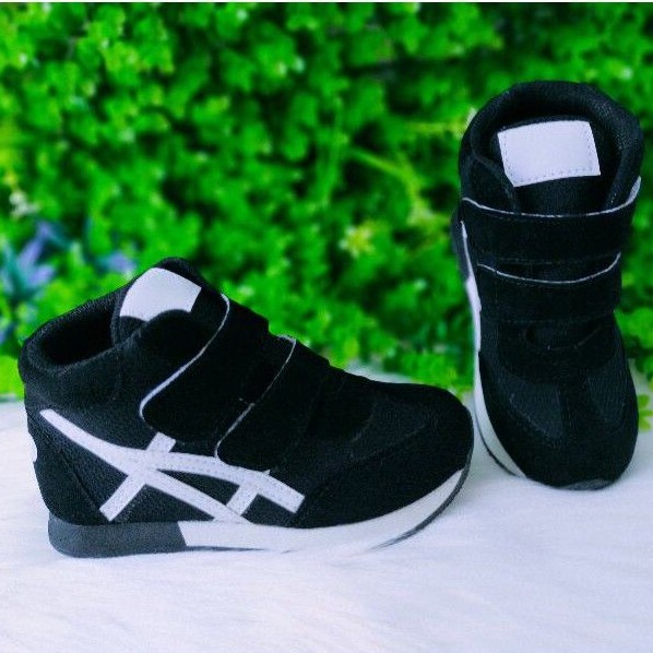 sepatu sneaker imitasi anak laki laki sepatu sport anak laki laki boot hitam putih