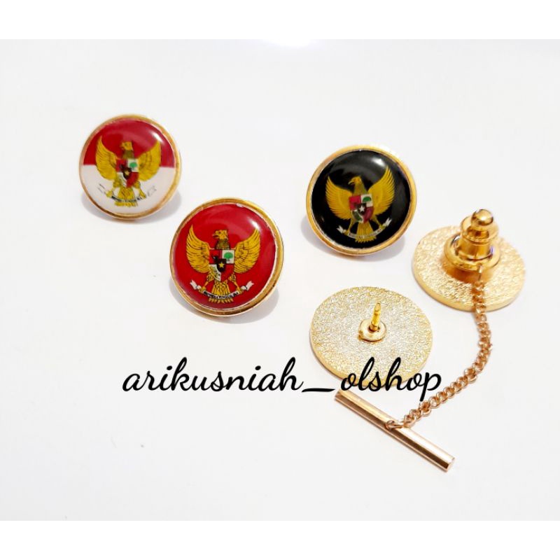 pin garuda kerah bulat
