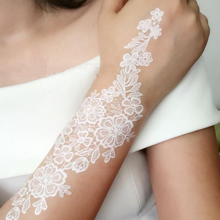 Henna tangan warna putih untuk pengantin wanita banyak variasi –DPT.11Au22ᵁ