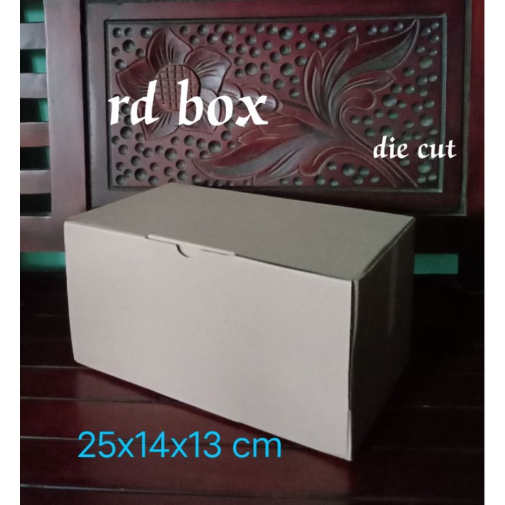 

kardus/box/dus/kotak 25x14x13 cm kotak kado,box pizza