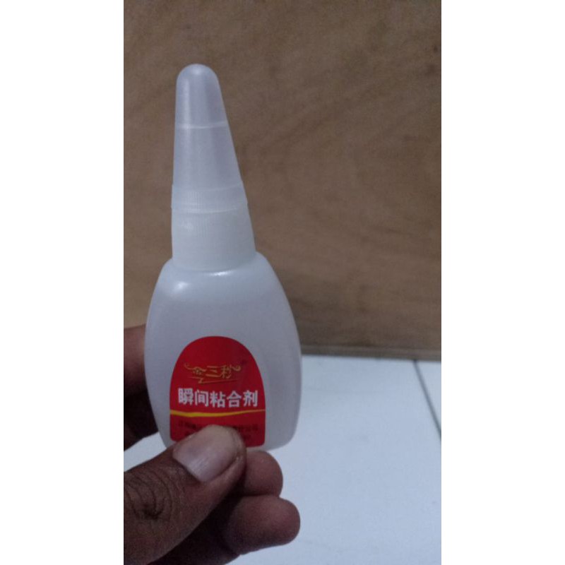 

lem china/lem korea/lem alteko/lem 5 detik. kemasan besar.isi lebih bnyak.