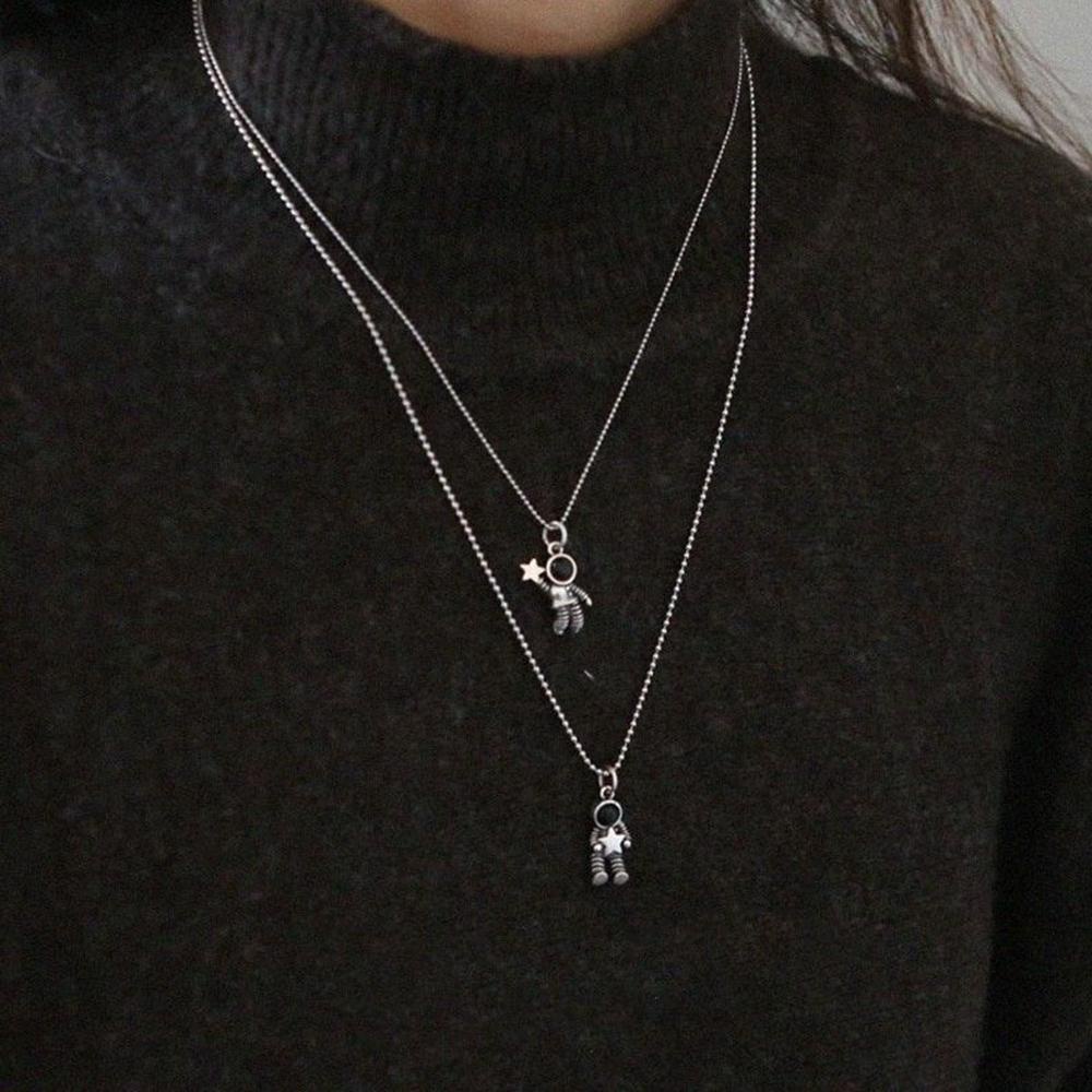 Kalung Choker Rantai Klavikula Dapat Disesuaikan Desain Bintang Astronot Geometris Untuk Wanita