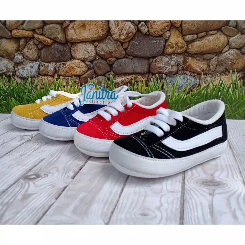 Sepatu Anak Bayi Prewalker Sepatu Baby Vansss001