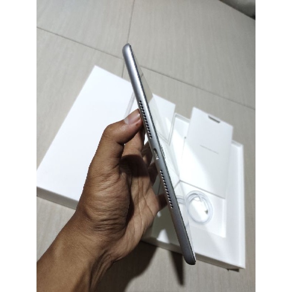 ipad 9 64gb Wi-Fi only fullset mulus