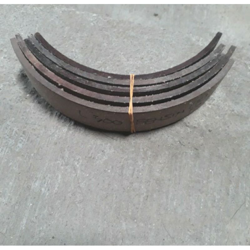 kampas rem L300 bensin belakang tromol (tidak termasuk sepatu besi)