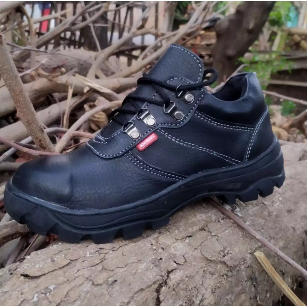 Sepatu Safety Ujung besi Gaul Terbaru Termurah Kulit Omega Asli Hitam