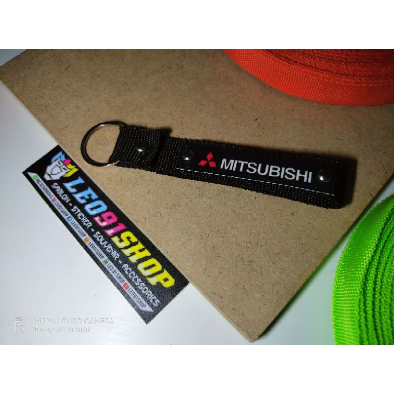 Gantungan kunci mobil Mitsubishi | Keychain Mitsubishi