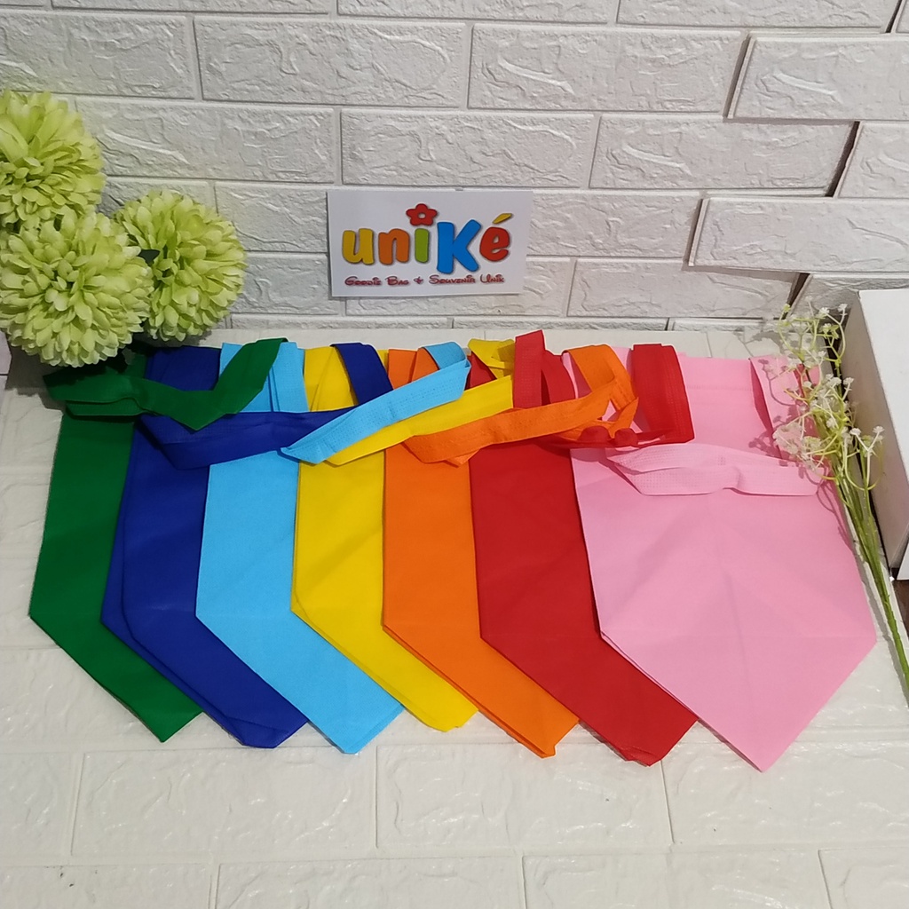 

TAS PRESS 21x21x26 POLOS Spunbond Box Dos Nasi 20x20 Goodie Bag Souvenir Polos HBPA