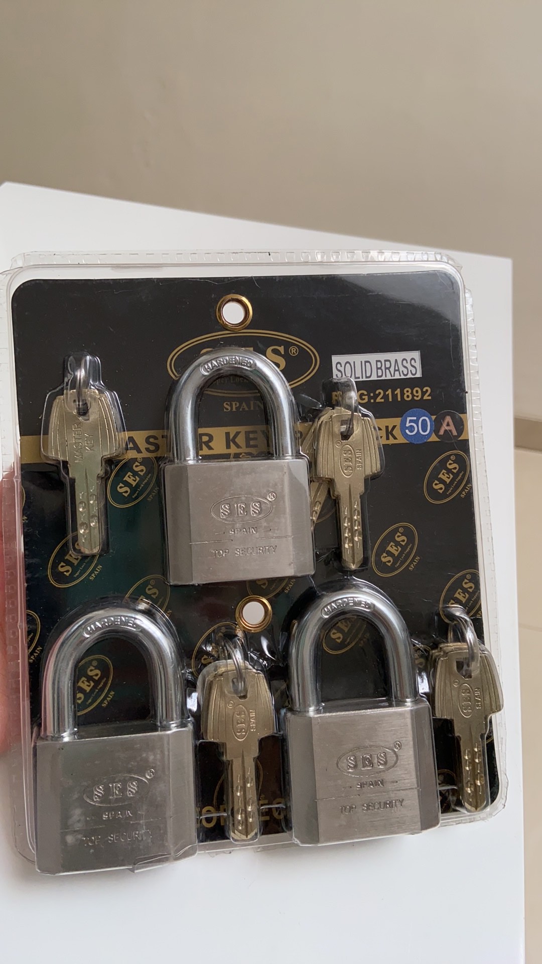 Gembok Master Ses Komputer 50 Mm Isi 3