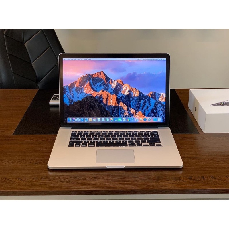 Macbook pro Retina 15 inch 2015 Ram 16Gb Ssd 256Gb intel i7