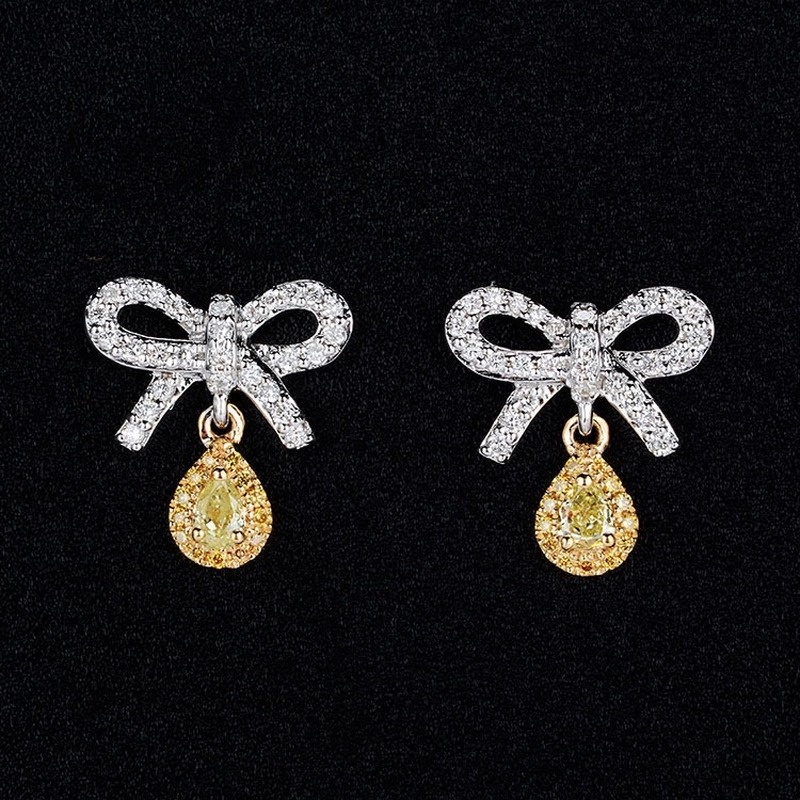 Anting Stud Bentuk Water Drop Pear Aksen Berlian Warna Pink