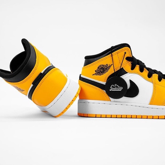 Air Jordan 1 Mid Yellow Taxi GS