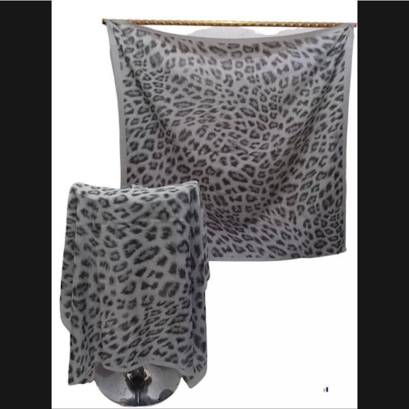 Hinab/Jilbab terbaru Motif macan tutul lasercut