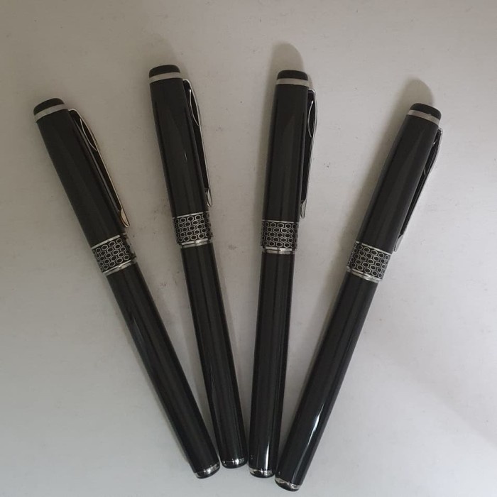 

Gilaa!!! Pulpen Promosi Eksklusif T720 Black Glossy Klip Silver Roller Ball Gilaa!!!