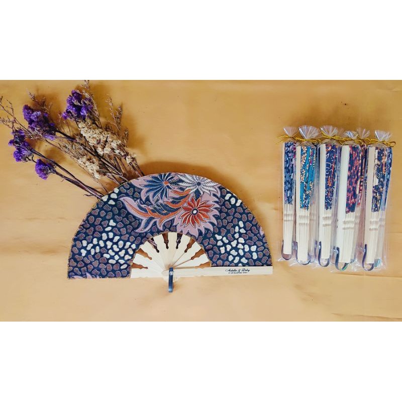 SOUVENIR PERNIKAHAN KIPAS SABLON UK 19 CM & PLASTIK / TILE