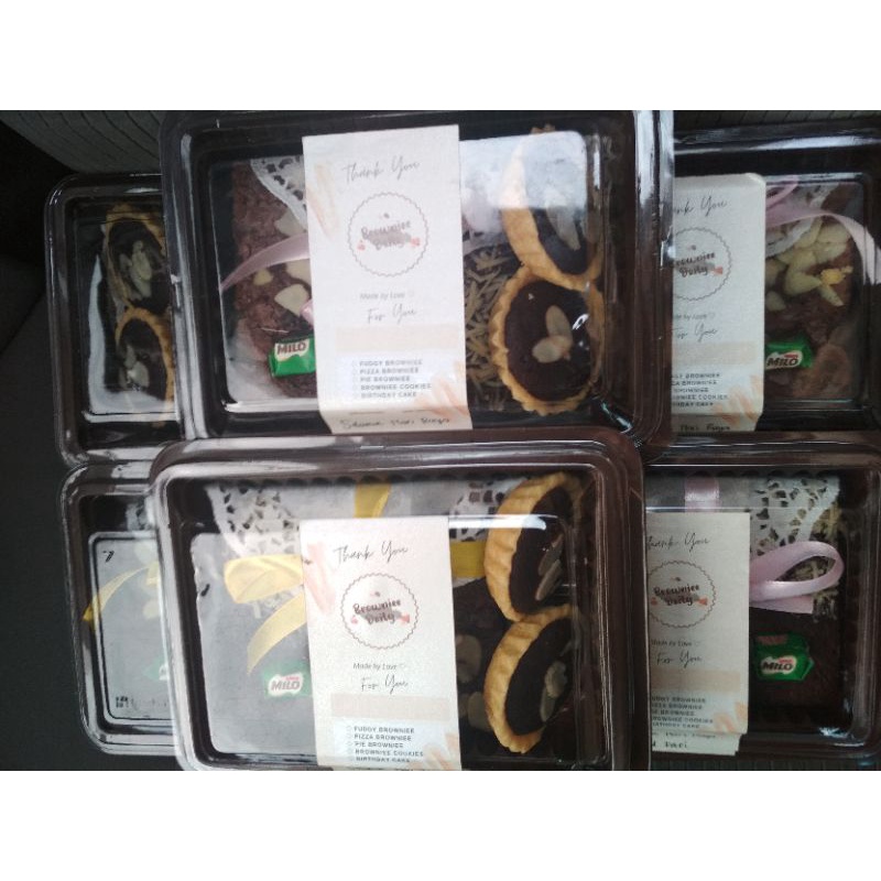 

Paket Hemat Hampers Brownies