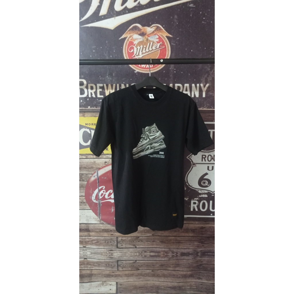 Kaos Pria Distro\Atasan Pria-Wanita Motif Terbaru Clothing Bandung