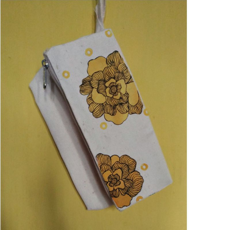 

CLUTCH LUKIS LIPAT