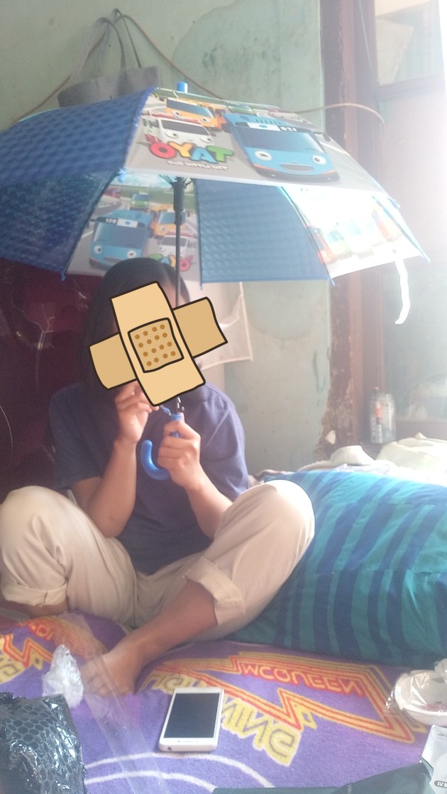 Payung Anak Hologram Karakter Lucu Cewe Cowo Bahan Pvc Plus Pluit