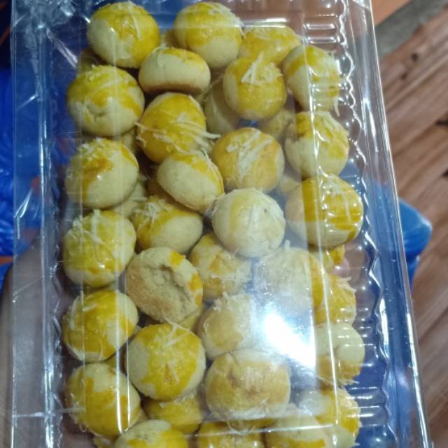 

Kue nastar keju