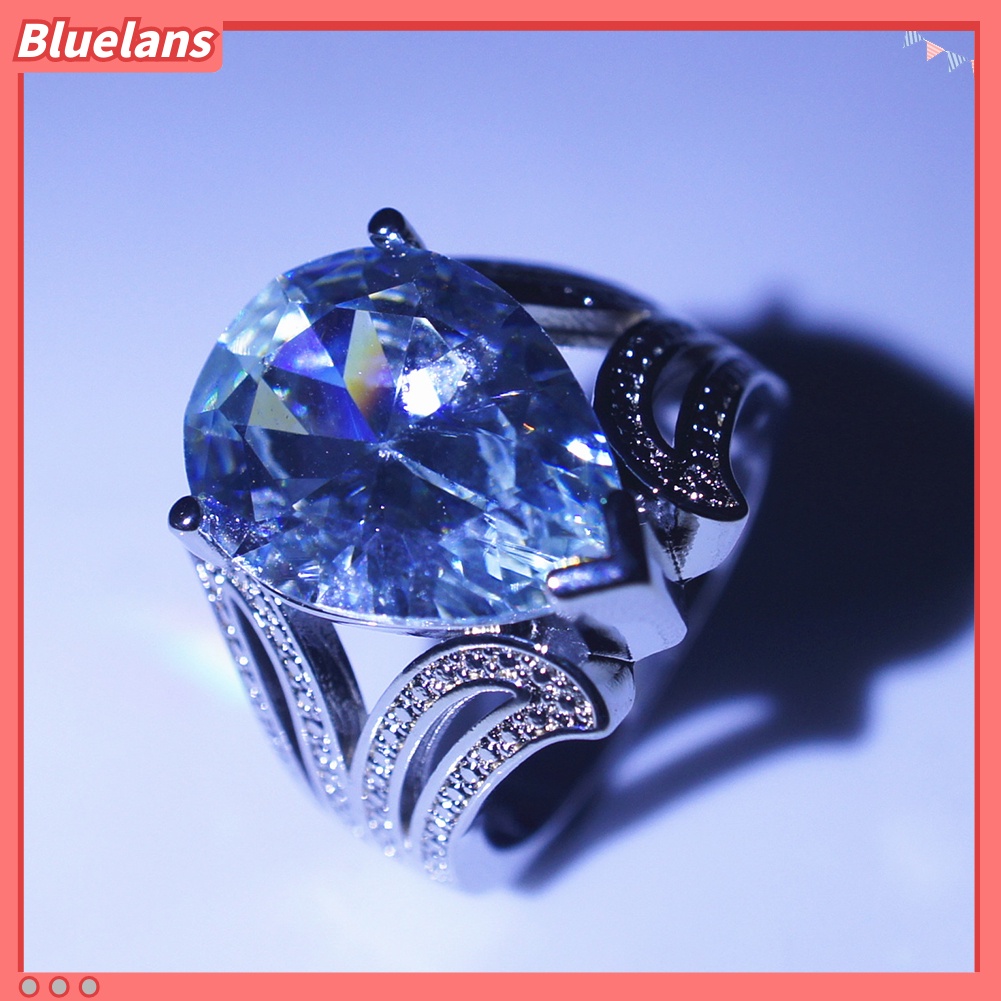 Bluelans Cincin Bentuk Bunga Waterdrop Aksen Berlian Imitasi Untuk Wanita