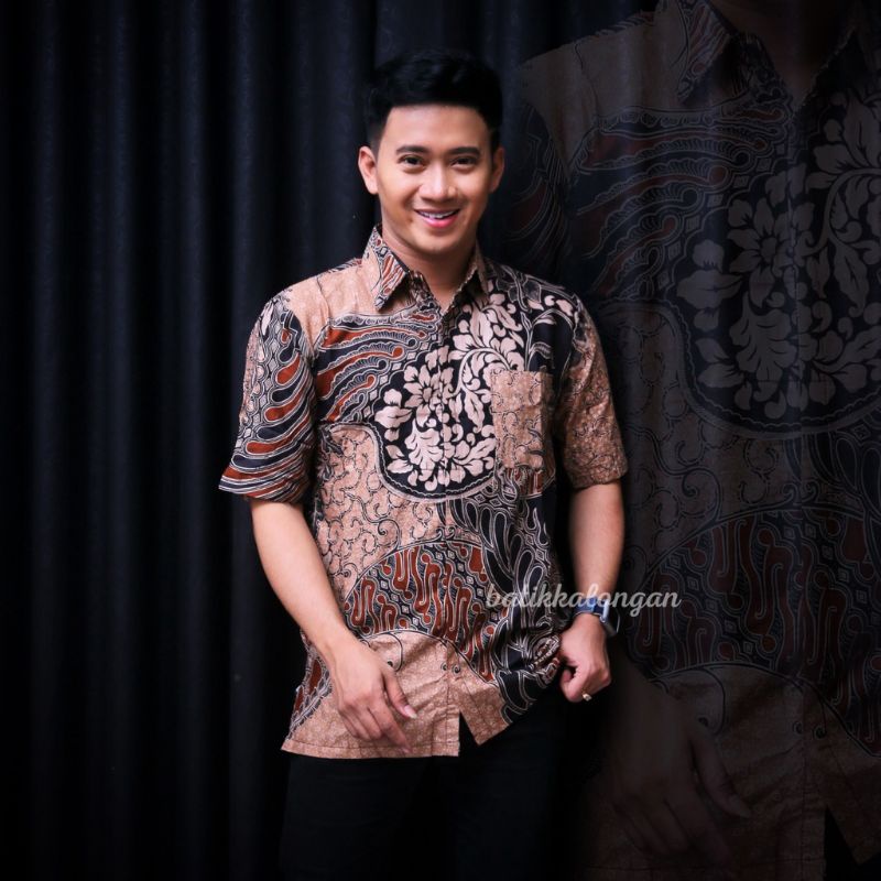 Batik pria lengen pendek premium motif keratonan Terlaris Hem Kemeja Batik Pria Lengan Pendek Katun | Kemeja Batik Print KEMEJA BATIK PRIA LENGAN PENDEK KEKIĺNIAN SIZE M L XL XXL BSWART Ready sragam[GB]