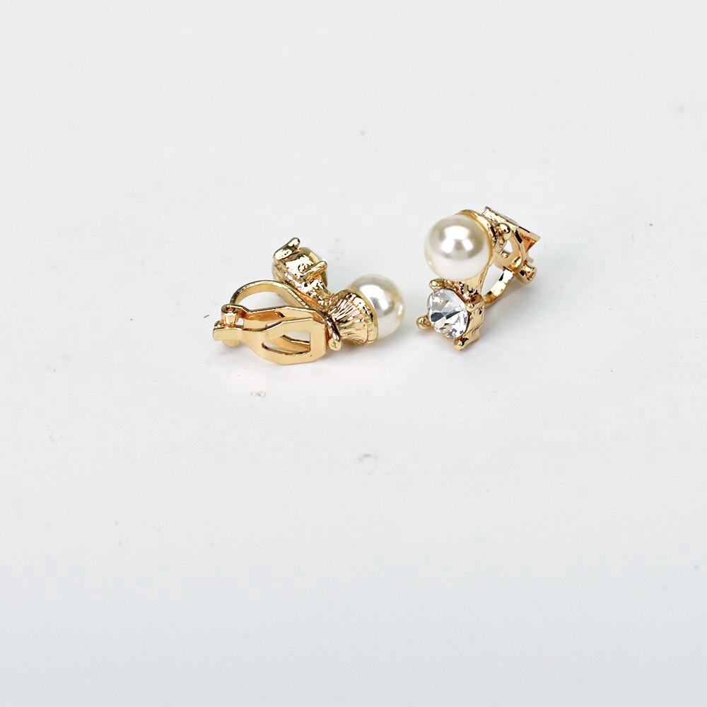 Anting Klip On Tanpa Tindik Desain Geometri Hias Mutiara + Kristal Warna Emas Untuk Wanita