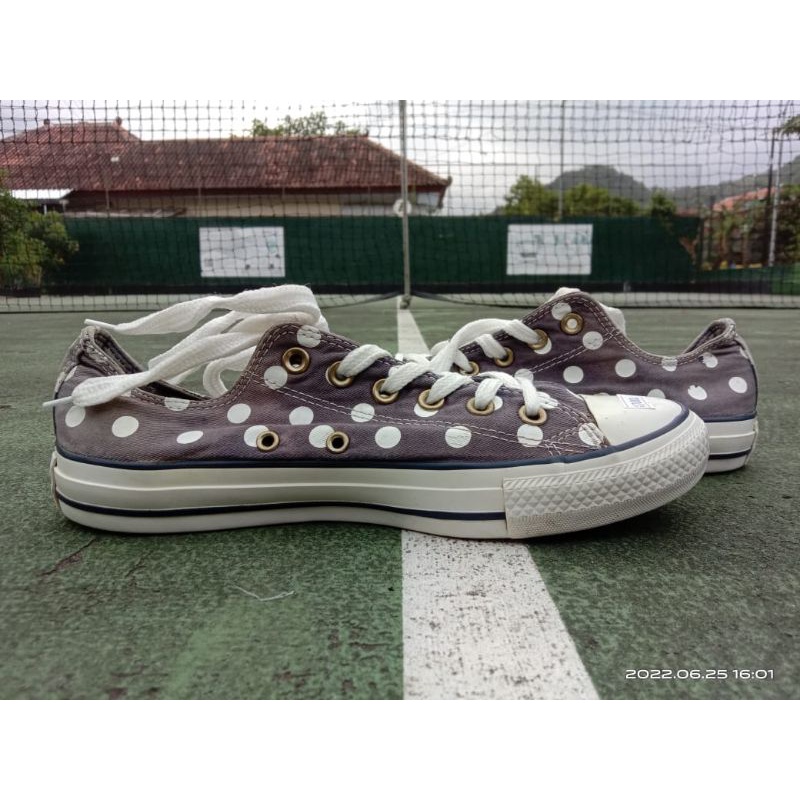 sepatu Converse preloved