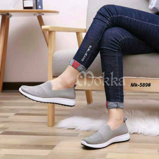 Mokka Faranisa Mk-589 Studded
Code : MK-589# Studded
Model : Sneaker Shoes
Quality : Original Brand