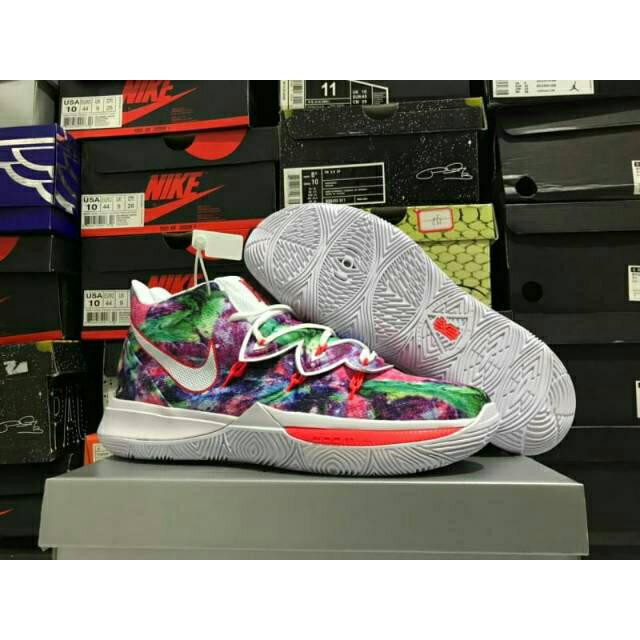 nike kyrie neon
