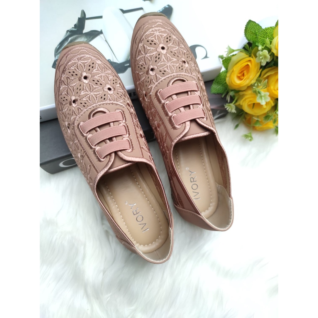 IVORY Sepatu Flat Bordir Wanita Import IV1020-2
