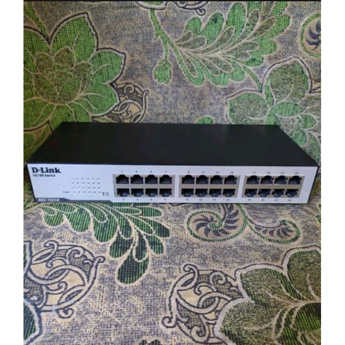 D Link switch hub 24 port des 1024D